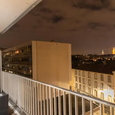 Charmant Studio, Terrasse Et Vue Sur La Cathedrale Apartment *